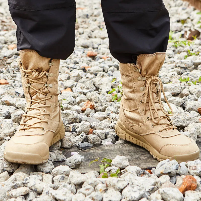 Yulong Combat Boots tactical desert boots in black and sand colours for outdoor climbing and hiking