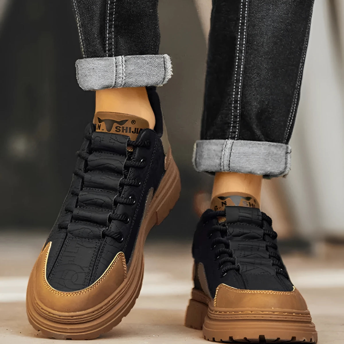 Black and white platform casual sneakers with thick rubber soles for height increase