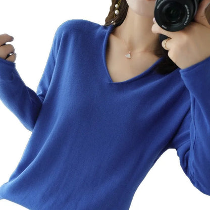 Women's V-neck long sleeve knitwear top in elegant style with non-ironing feature