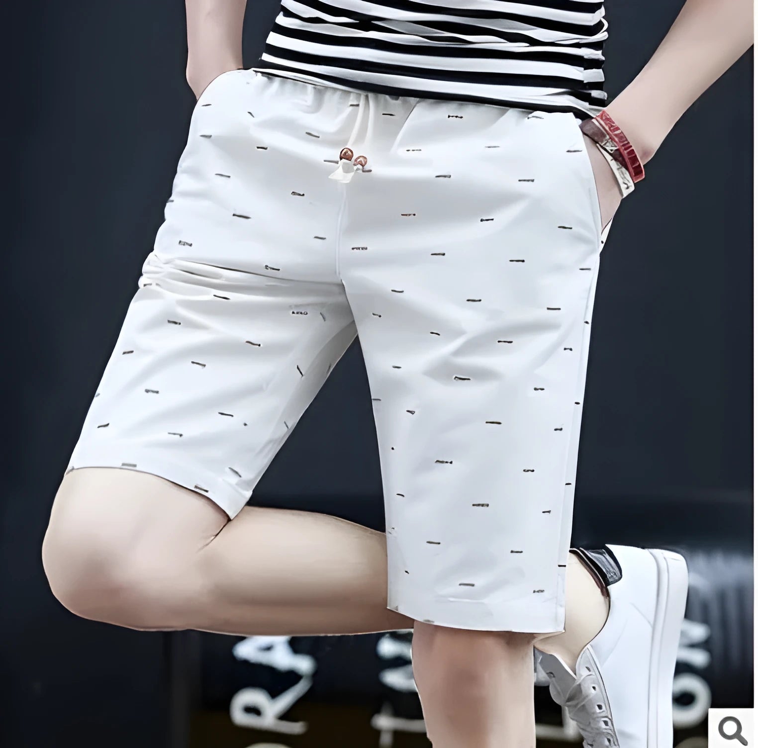 Men's thin cotton summer shorts in middle-waist fit with lace-up placket front