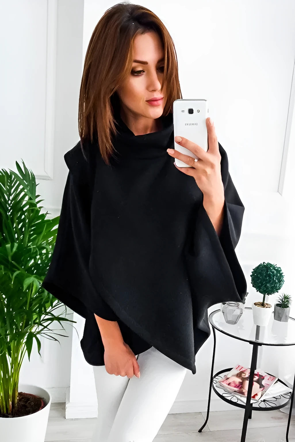 Women's extended length cardigan sweatshirt with batwing sleeves in blue colour