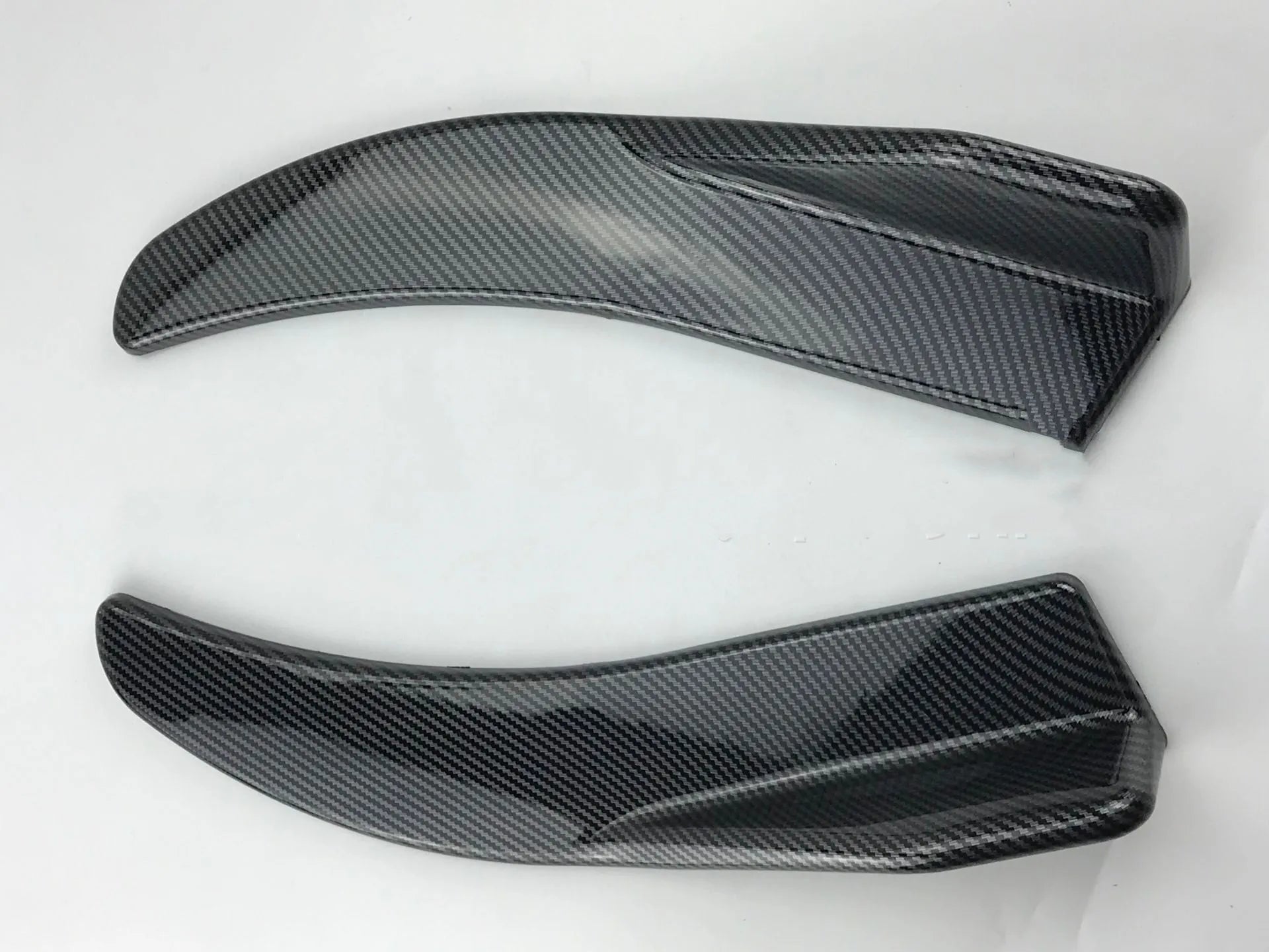 Carbon fibre finish car deflector light for General Motors vehicles, 440mm in size.