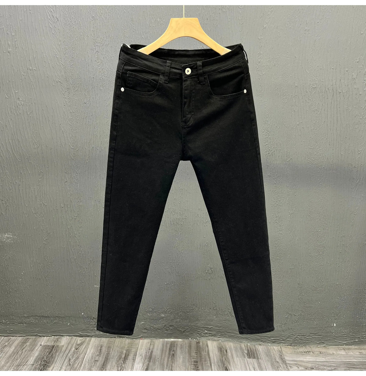 Men's white slim fit jeans with mid to low waist, micro elastic denim and small straight leg