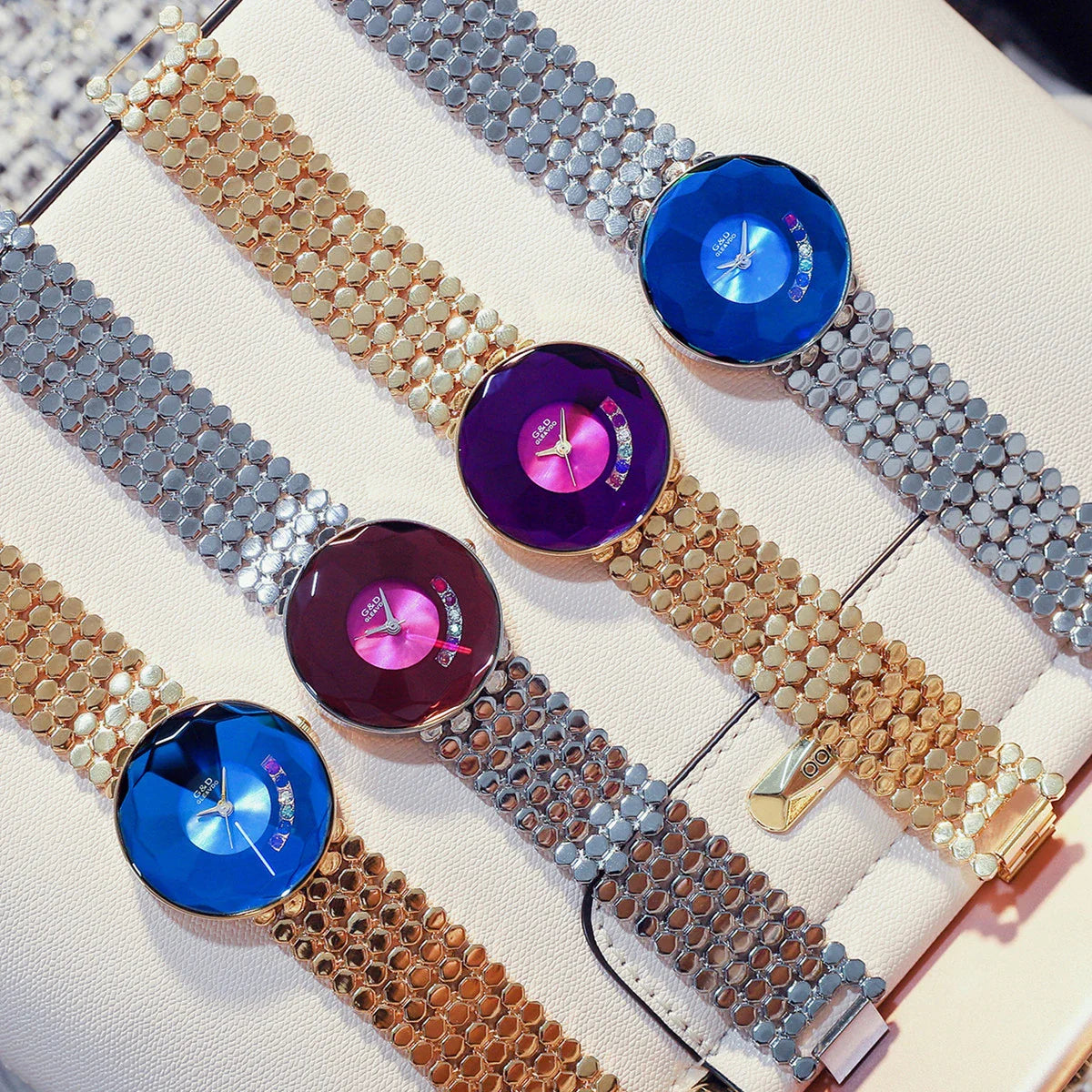 Elegant stainless steel watch with electroplating finish, quartz movement, and mineral tempered glass mirror