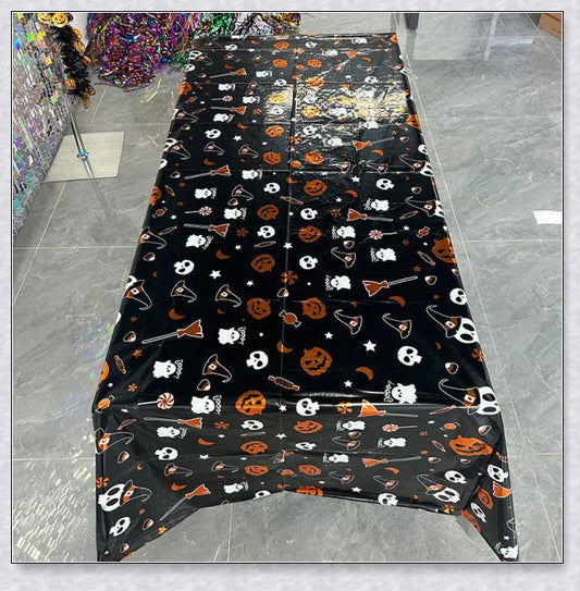 Tablefear Halloween Horror Party Tablecloth with spooky bat and pumpkin design