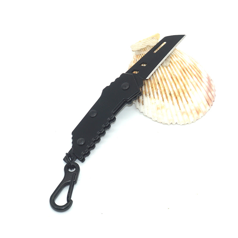 Pocket folding knife with 85mm full length and 3cm 440C heat-treated black stainless steel blade featuring 7 large American serrated teeth for versatile cutting applications