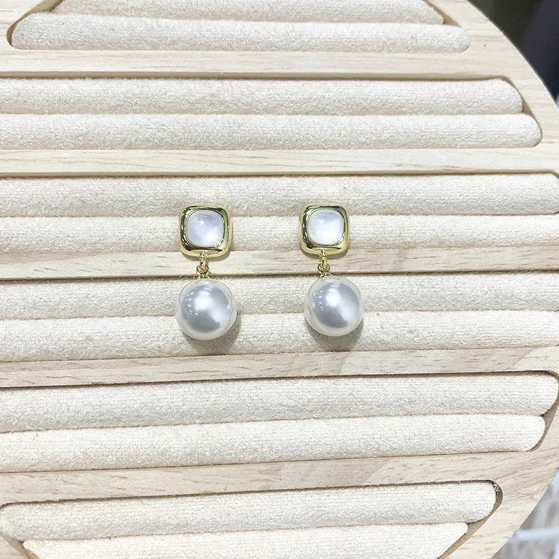 French Natural Shell Pearl Earrings with 18K Gold Plated Titanium Steel, Lightweight 4g Hypoallergenic Stud Earrings for Women, Elegant Everyday Jewellery Gift, White Shell Inlay in Two Available Styles
