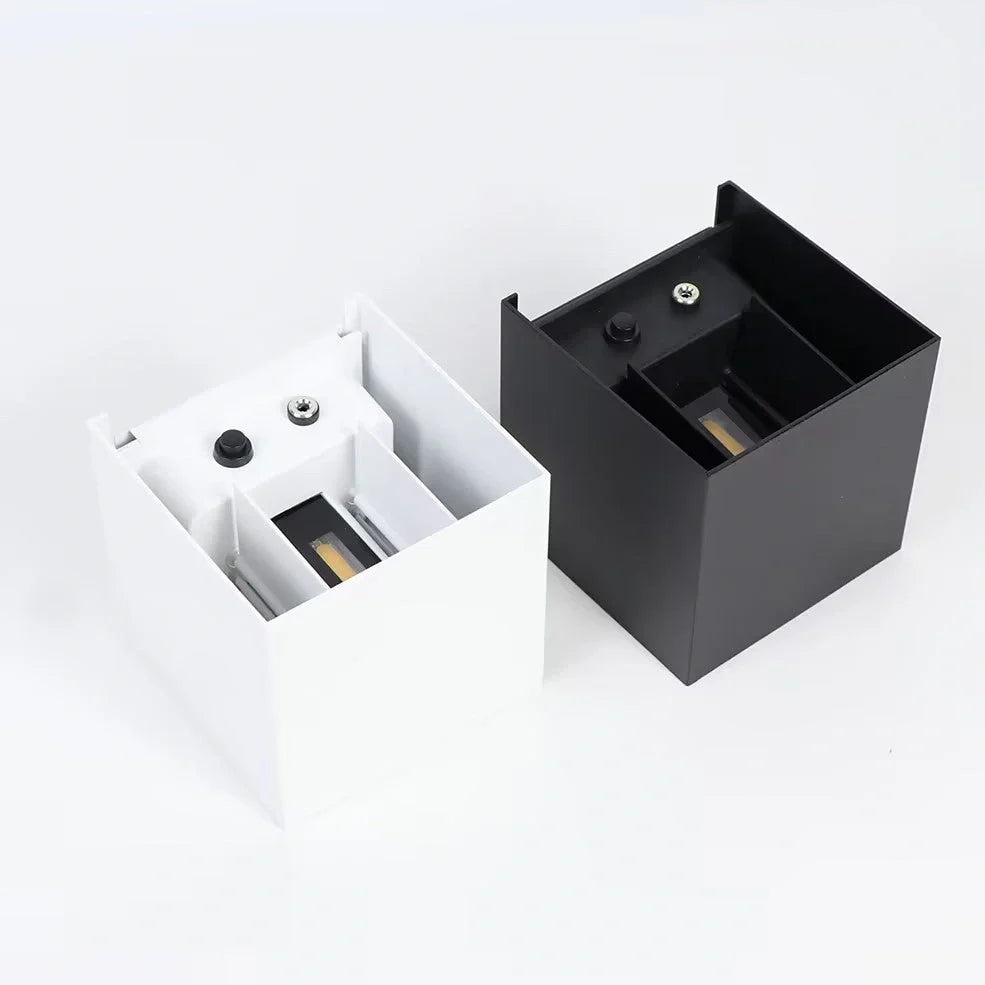 Square LED wall lamp with waterproof aluminium housing measuring 10cm × 10cm