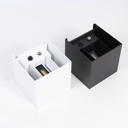 Square LED wall lamp with waterproof aluminium housing measuring 10cm × 10cm