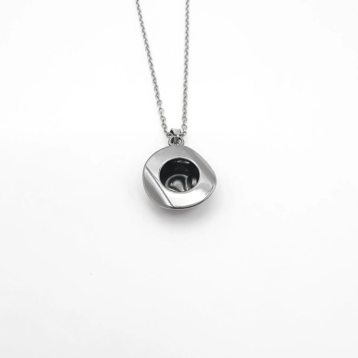 Cowboy hat punk pendant necklace on O-ring chain, 18K gold plated option, steel gold rose gold colours