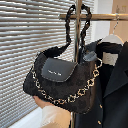 Women's PU underarm shoulder bag in black or beige, 24cm wide, 15cm high, 6cm thick, with 29cm handle.