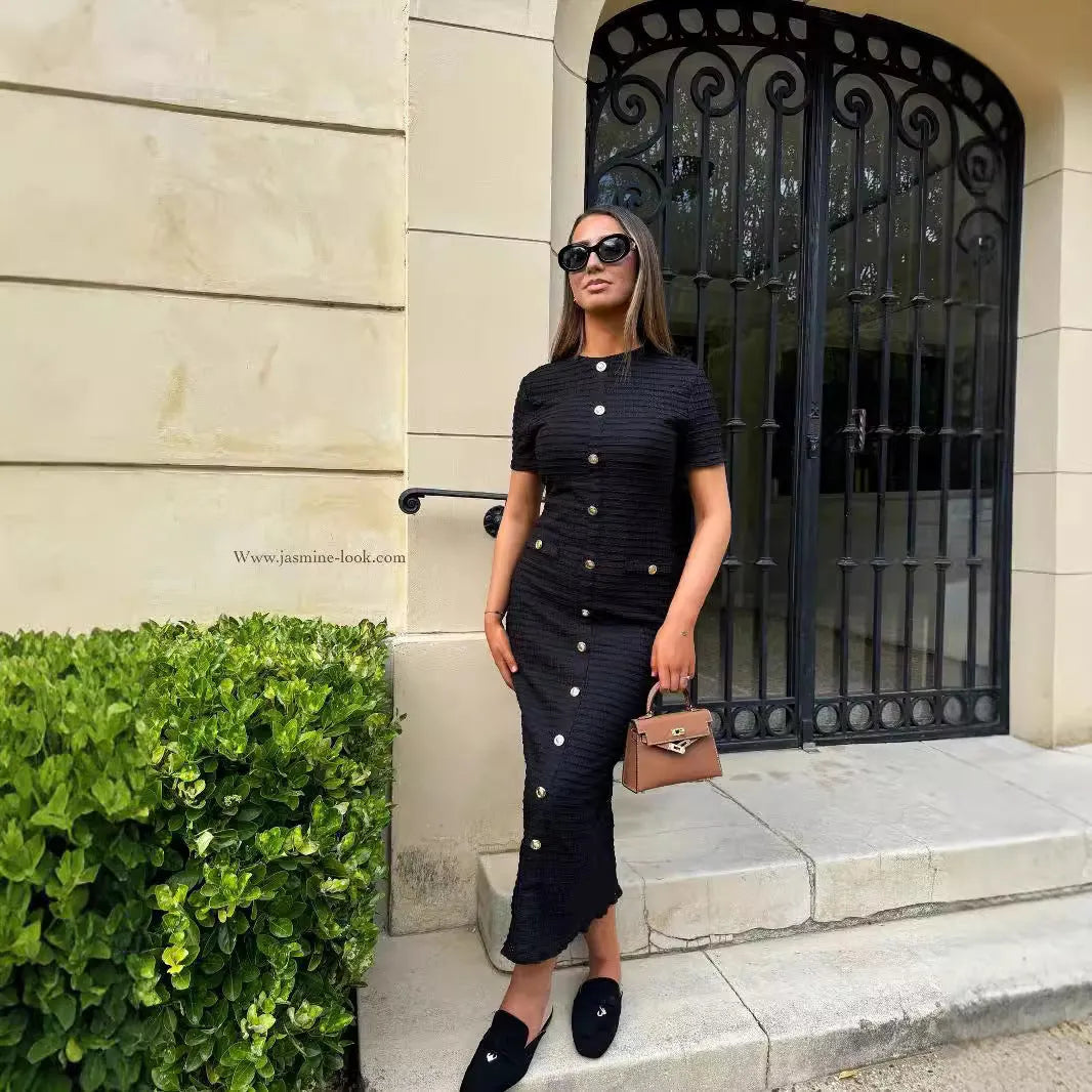 French retro slim fit knitted long-sleeved dress with button front detail in black