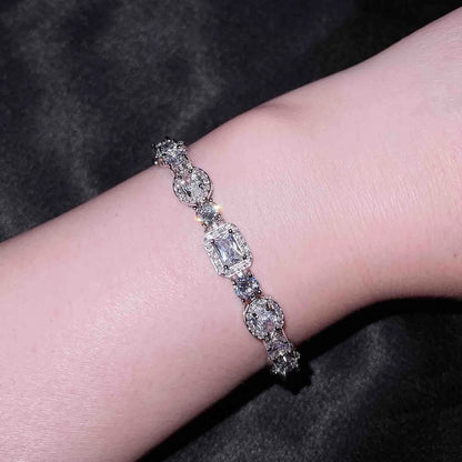 Women's adjustable silver-plated bracelet with zircon stones on geometric links