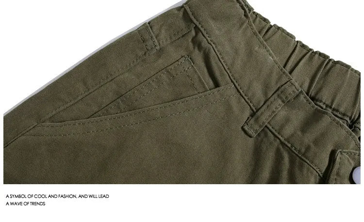 Casual wide-leg cropped pants with workwear rivet detailing in apricot colour with elastic waistband
