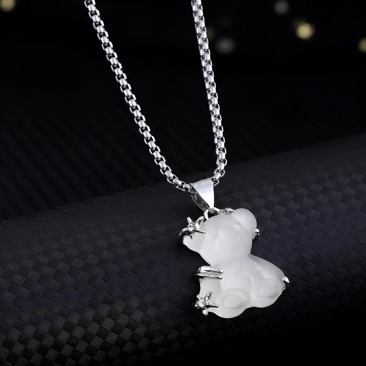 Cute little bear pendant necklace with white K-color finish and lock chain in alloy and titanium steel