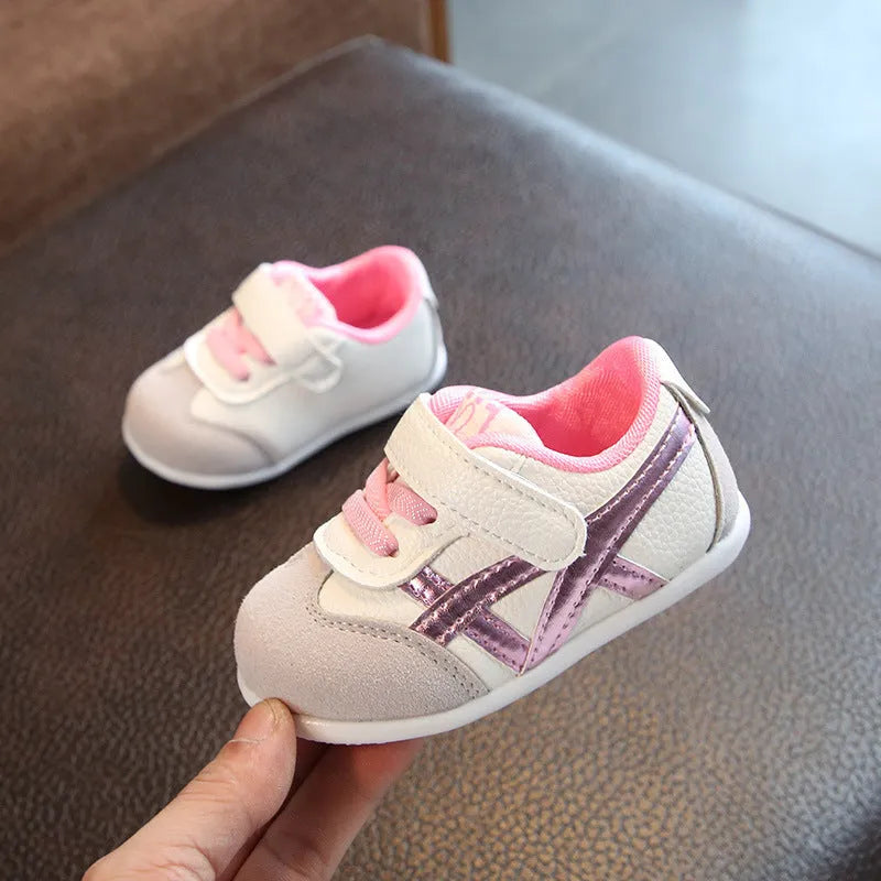 Baby toddler shoes 0-18 months with antiskid rubber sole, waterproof breathable upper, black and red, 11cm to 13cm.