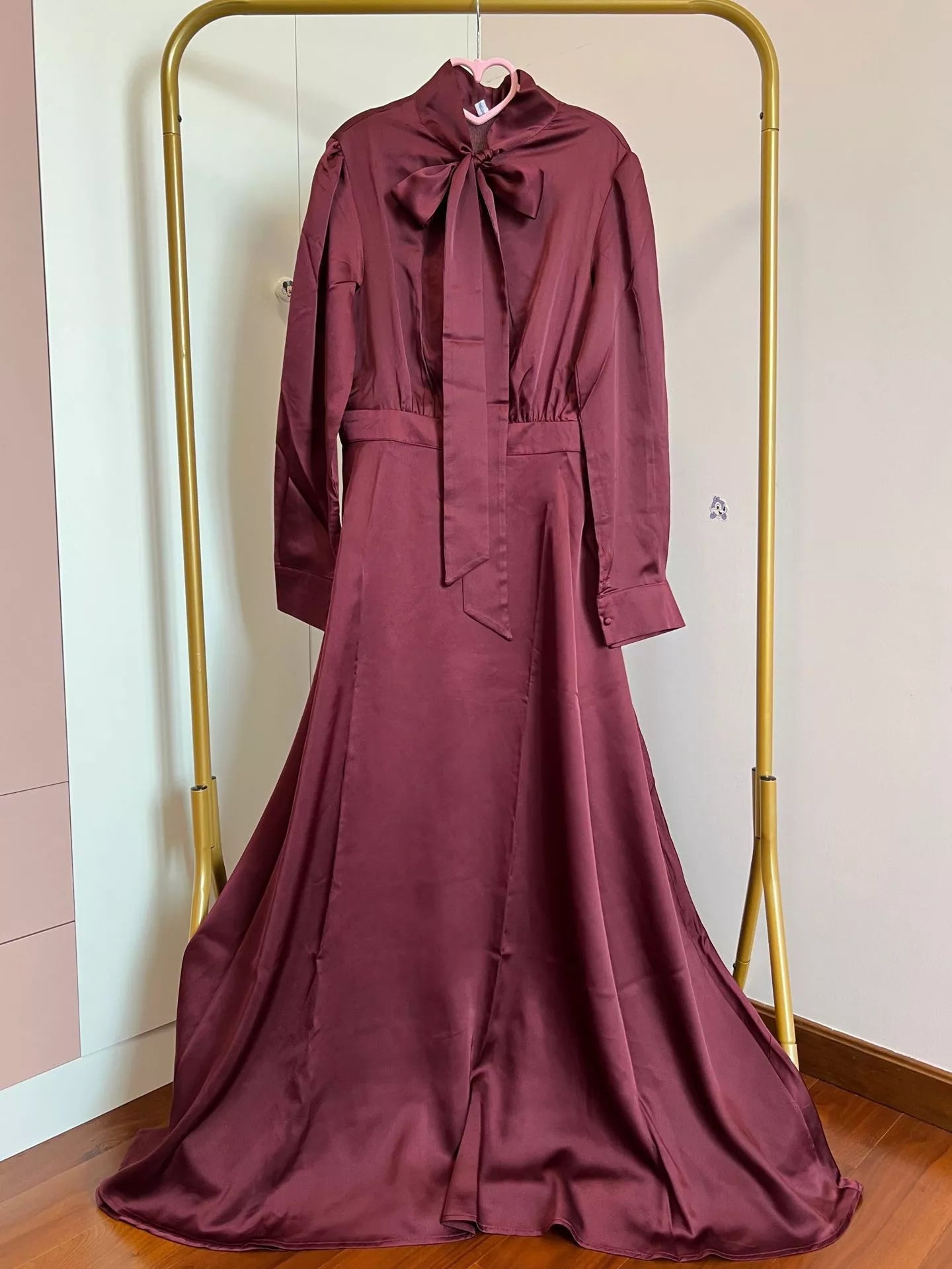 Women's Middle East Arabic Style Dress in cotton blend, available in burgundy, light green, and pink