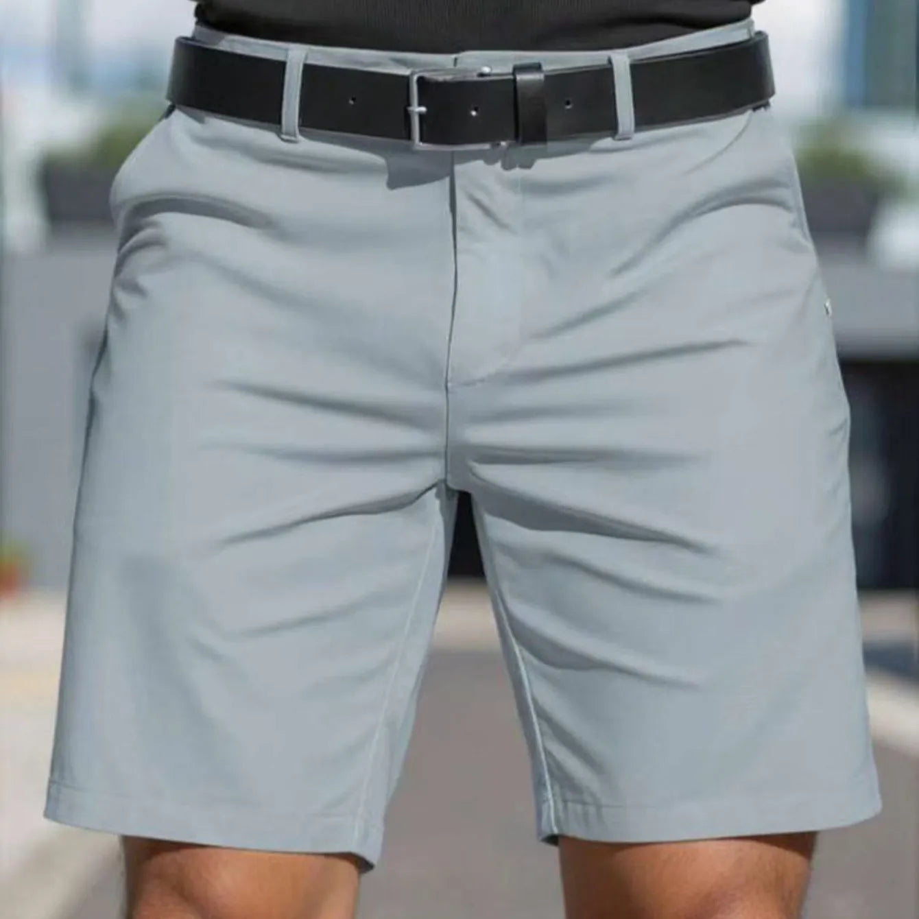 Men's straight-cut fifth pants in a solid light grey colour, showing the tailored fit.