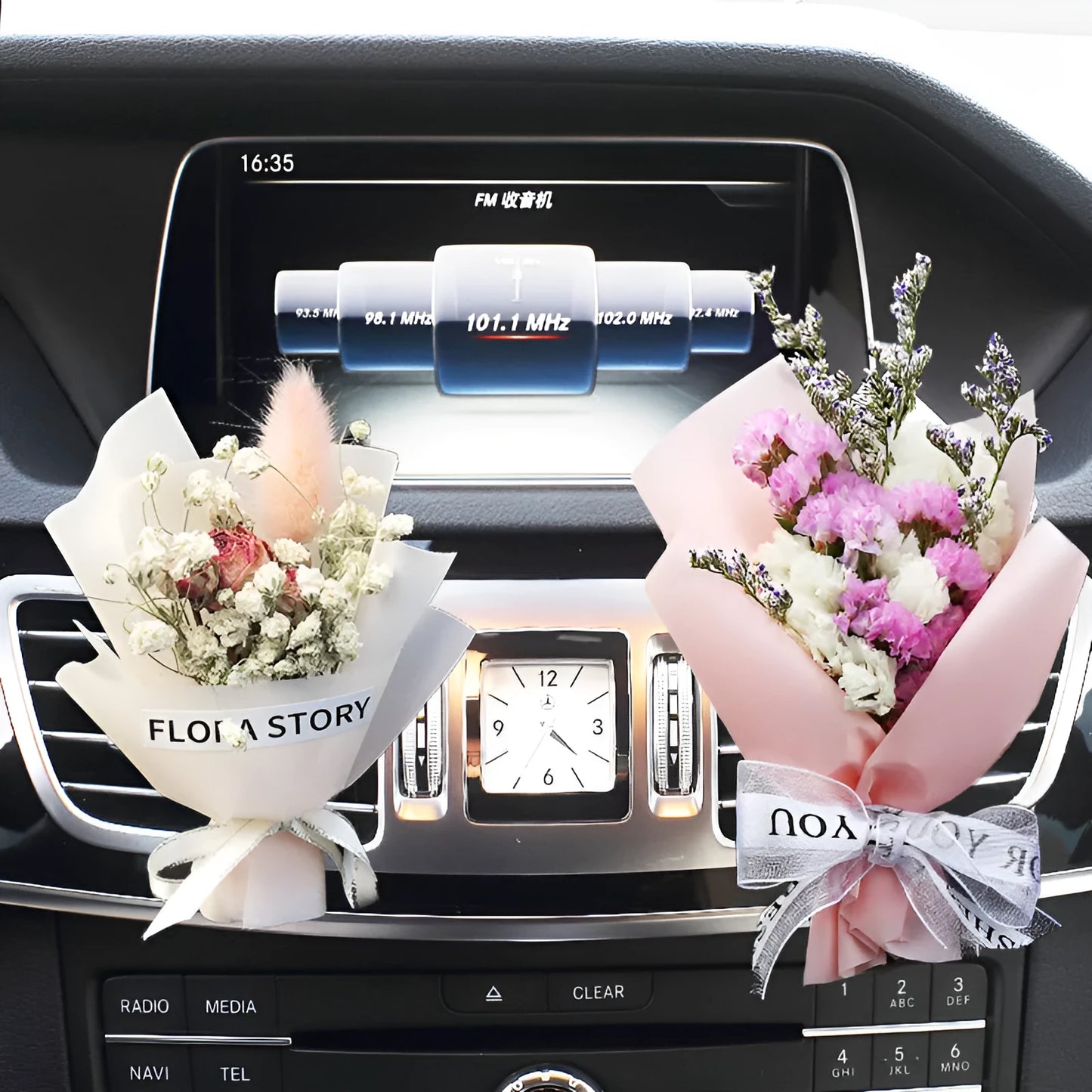 Dried flower car air freshener set with colourful bouquet and fragrance strips for air conditioning vents