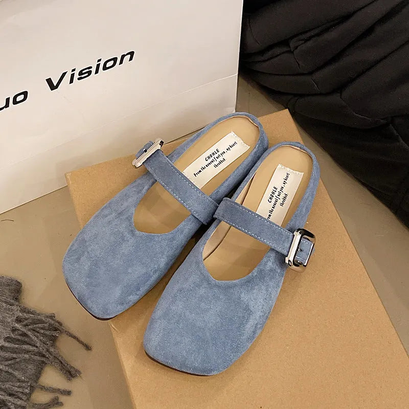 Women's closed toe flat slippers in apricot colour with square toe shape and rubber sole