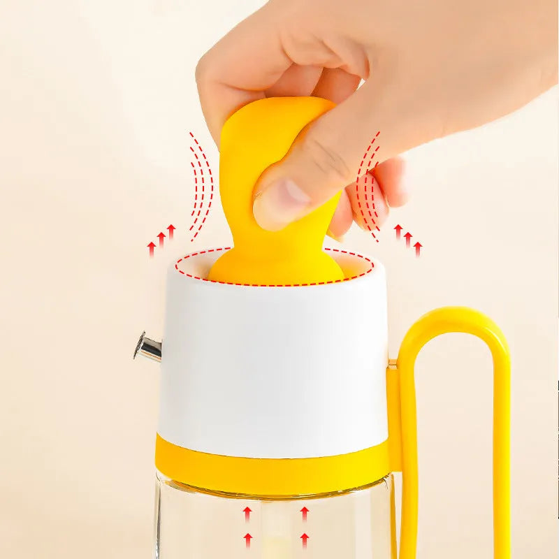 Yellow 2-in-1 oil dispenser with silicone brush, 550ml glass bottle with stainless steel nozzle