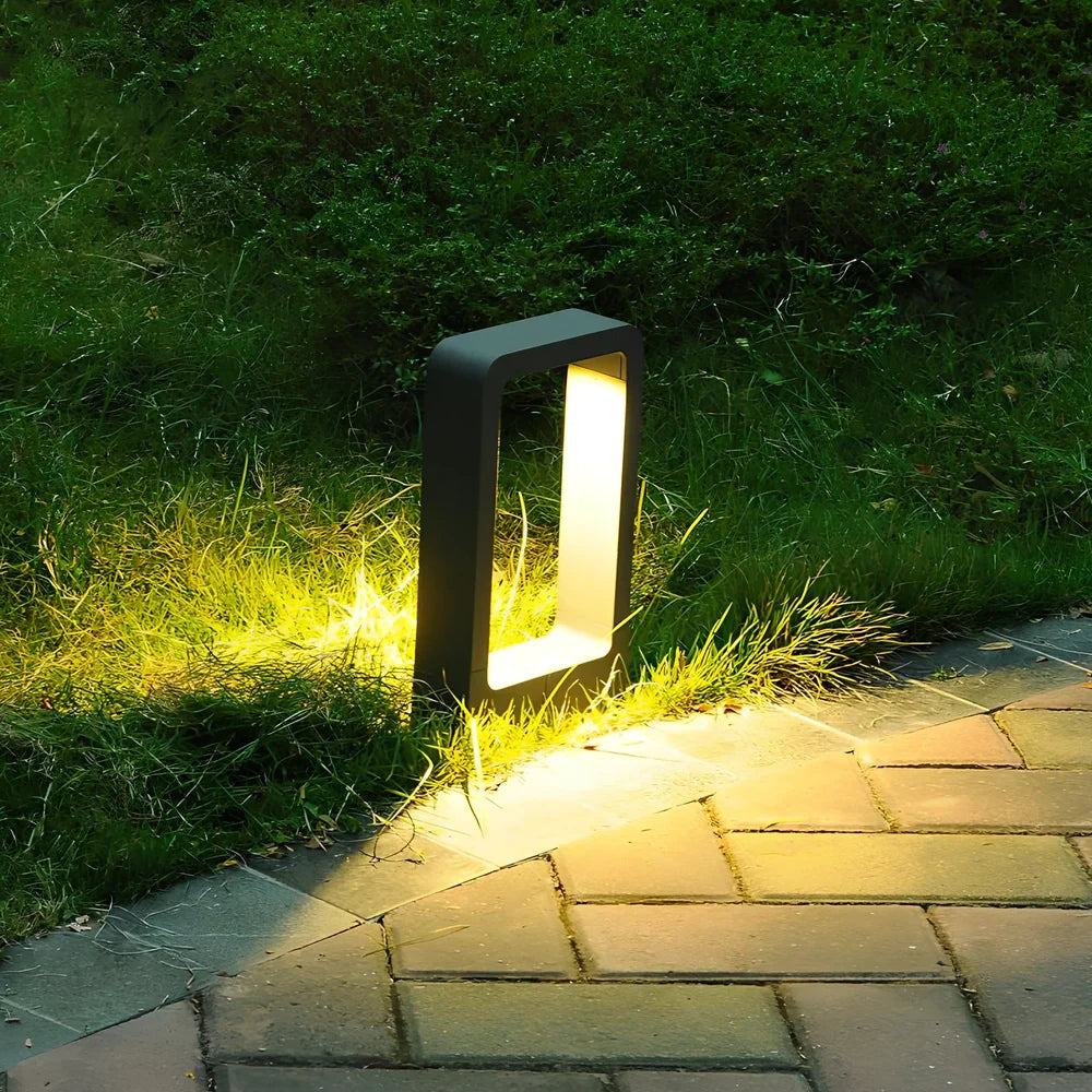 Sand black outdoor LED landscape light with die-cast aluminum housing for garden installation