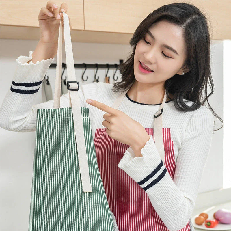 Adjustable waterproof kitchen apron with towel pockets, featuring a sleek Nordic-inspired design and made with durable Oxford cloth and soft polyester velvet.