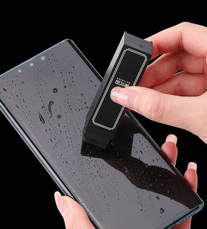 Black disposable mobile phone screen cleaner wipes pack of 40 sheets for decontamination