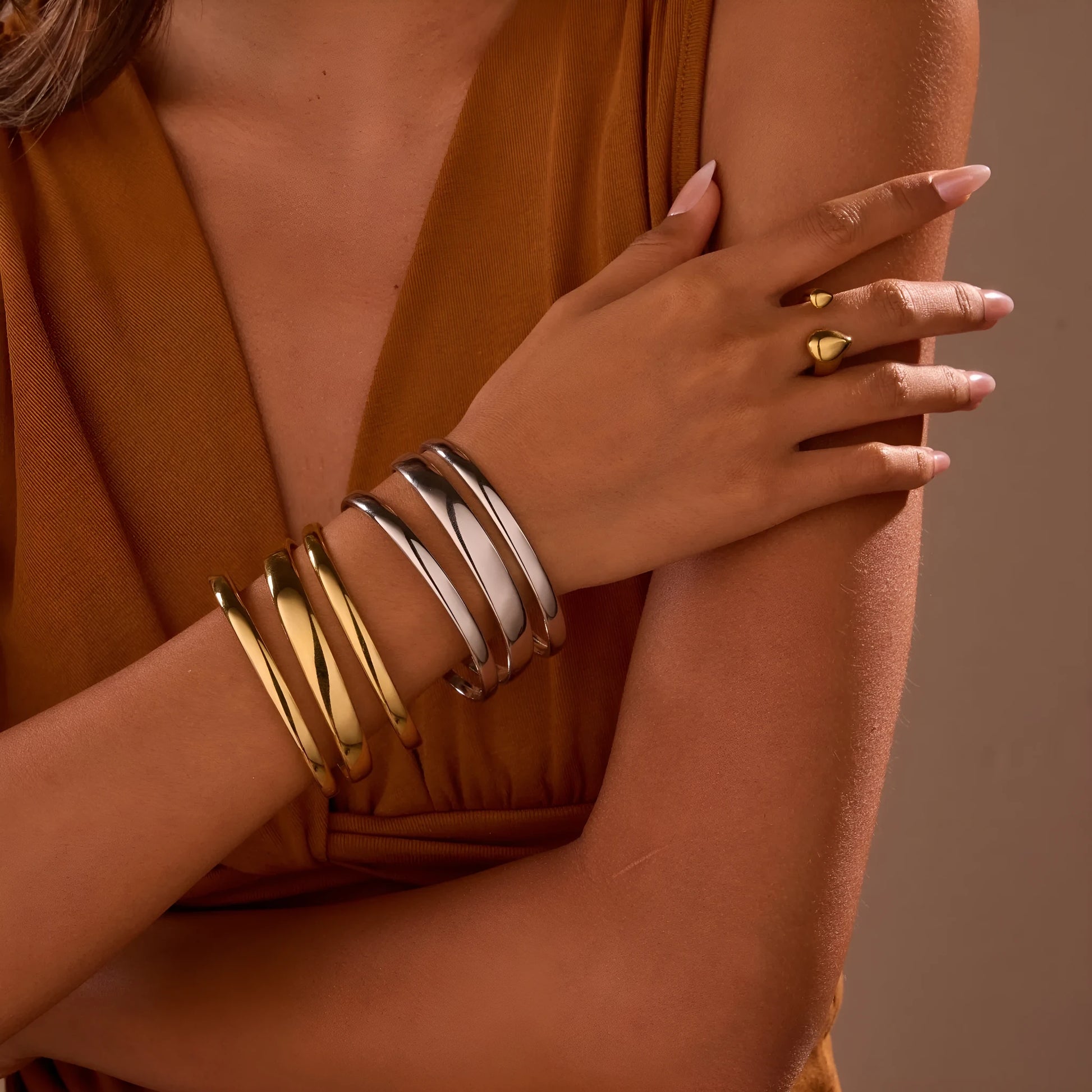 Geometric stainless steel bracelet with simple opening design and 18K gold electroplating