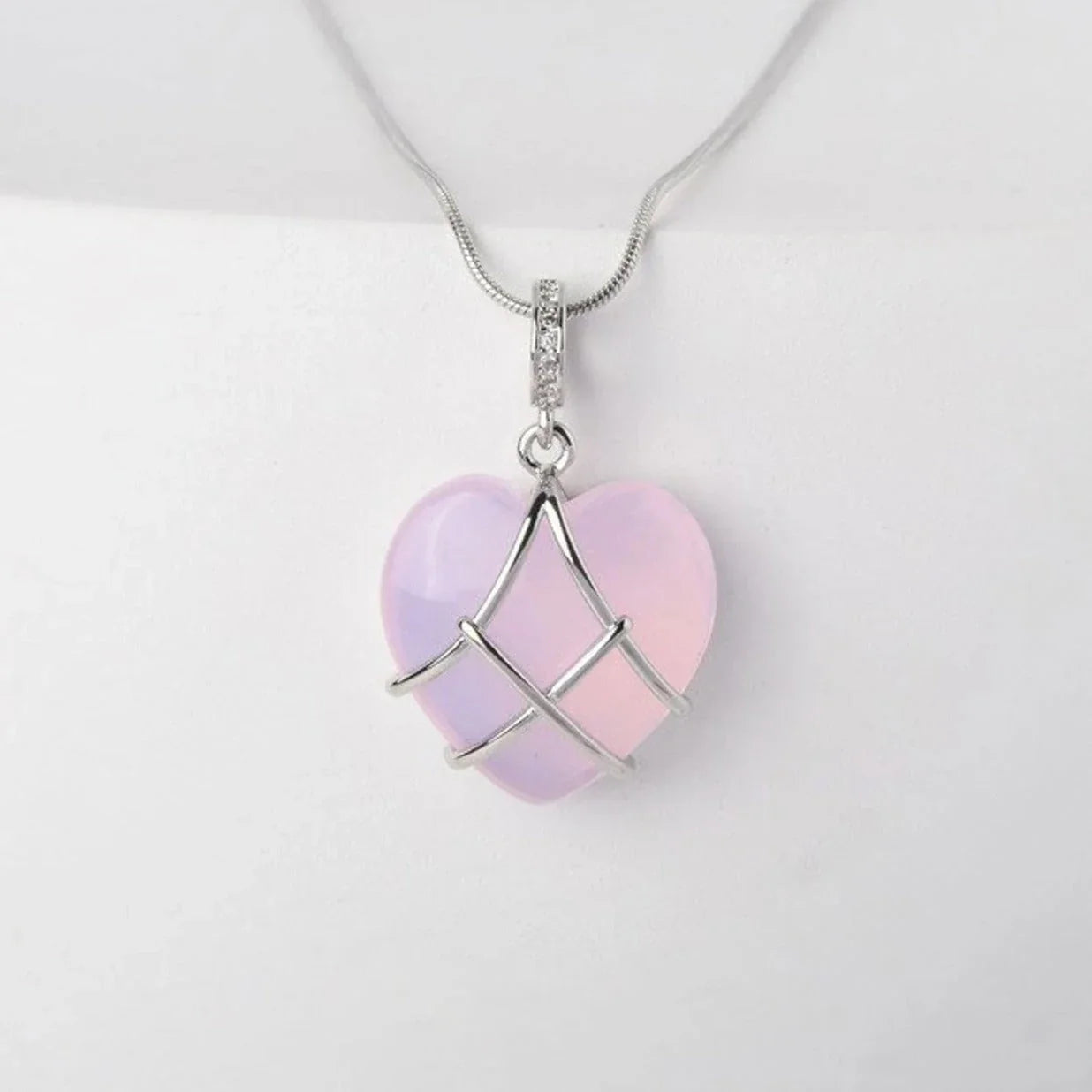 Elegant gold-plated moonstone necklace with a heart-shaped pendant, perfect for fashionable women and girls
