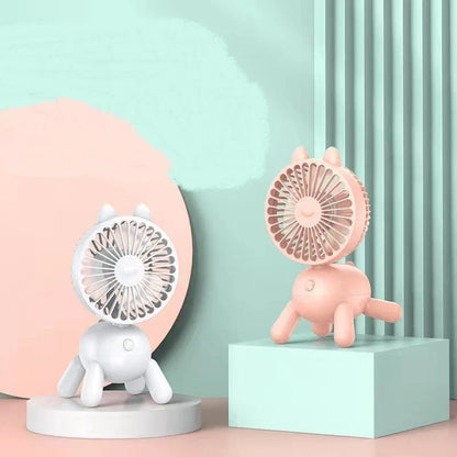 Compact portable USB-powered desktop cooling fan with adjustable airflow and shaking head