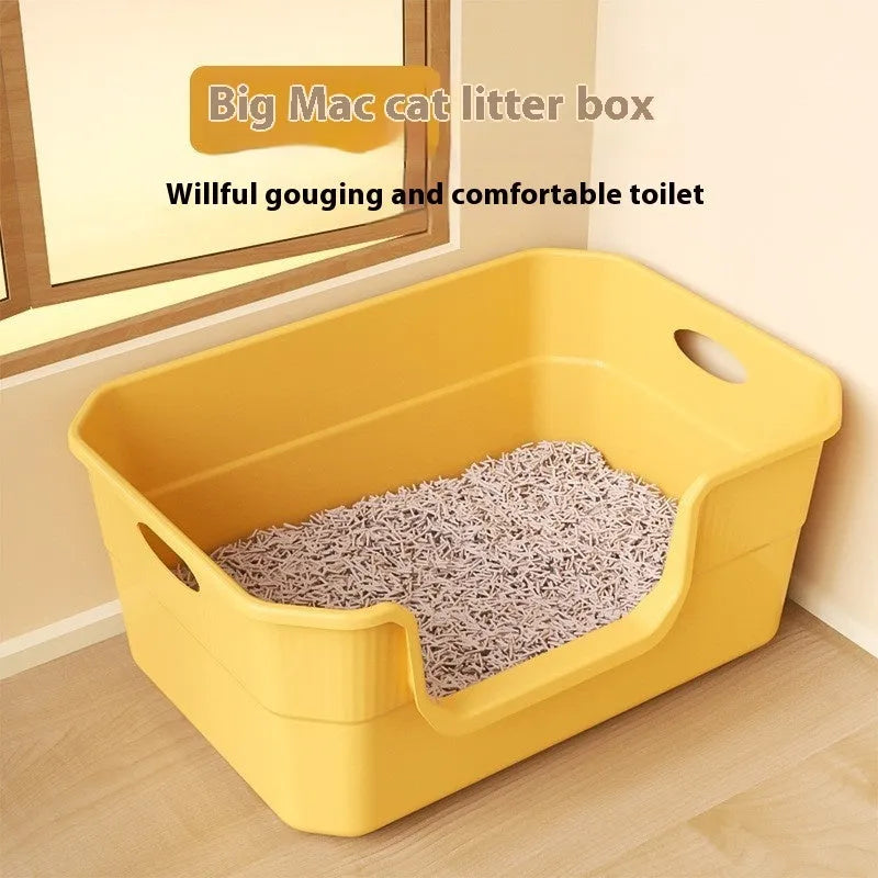 Oversized splash-proof cat litter box with semi-closed design, made from durable PP plastic, available in ten colour and size combinations including 42cm and 50cm versions, with a free extra-large cat litter scoop included