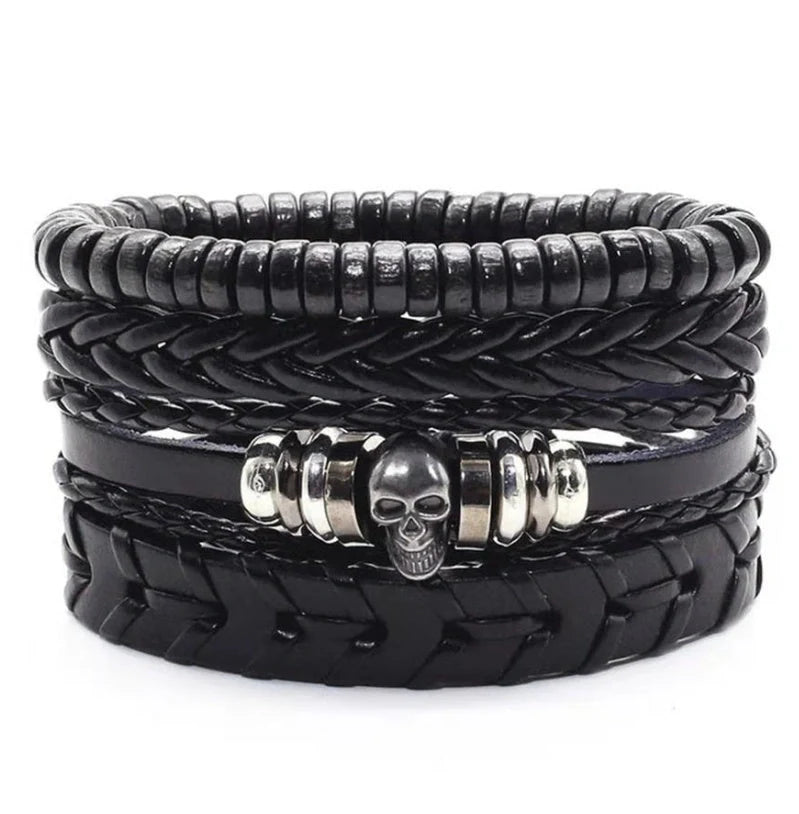 Men's vintage braided leather bracelet, a stylish and durable accessory for any occasion.