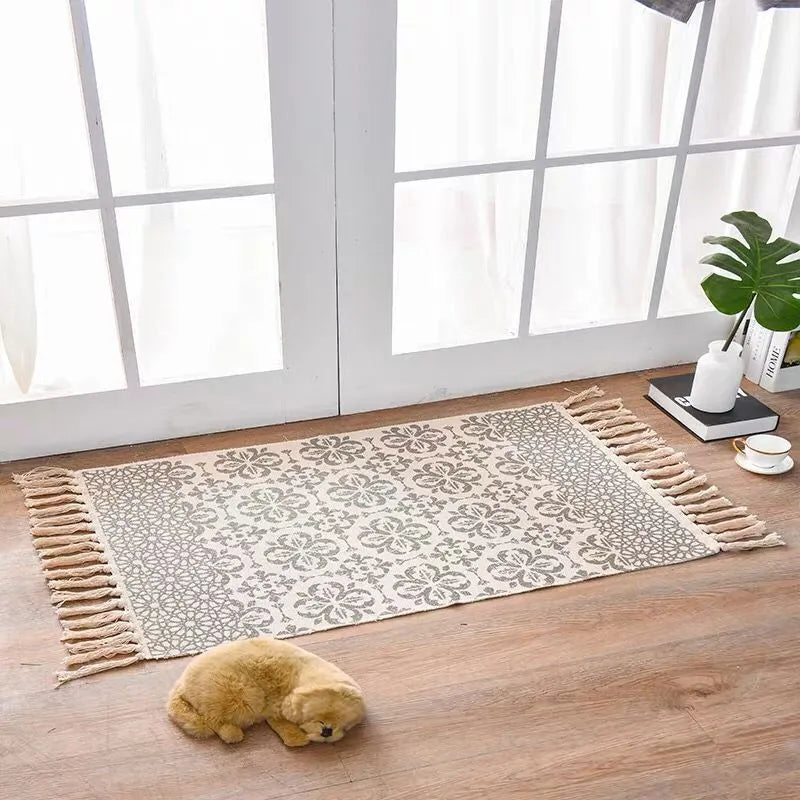 Scandinavian style hand-woven cotton linen floor mat 60 x 90 cm with tassels in cactus pattern