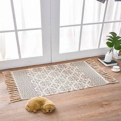 Scandinavian style hand-woven cotton linen floor mat 60 x 90 cm with tassels in cactus pattern