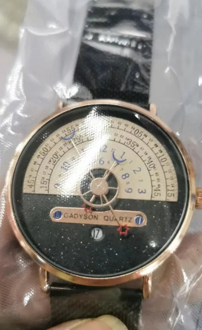 Men's silver and gold sports quartz watch with 40mm dial and stainless steel strap