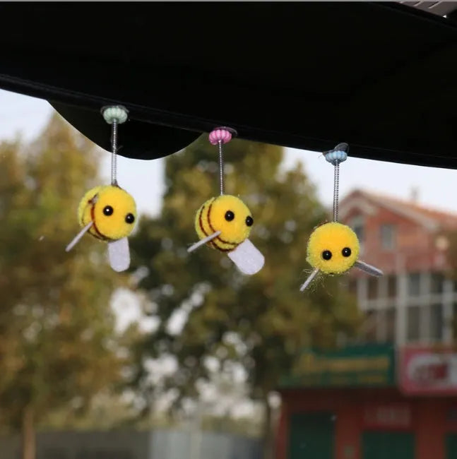 Swing Spring Bee cartoon fur ball car decoration measuring 3cm by 3cm