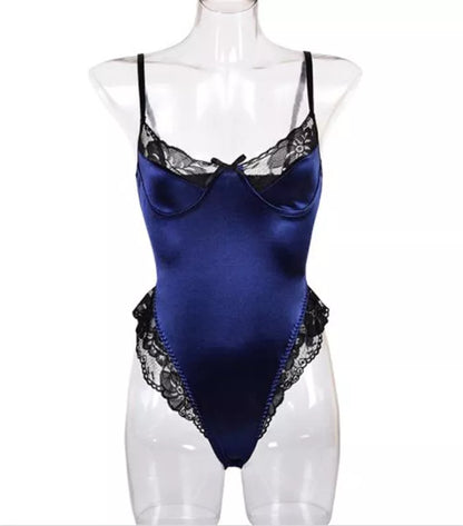Lace bodysuit in various colours with adjustable fit for diverse body types