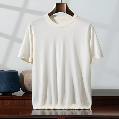 Men's loose-fit thin knitted pullover shirt in light grey, short sleeves, round neck.