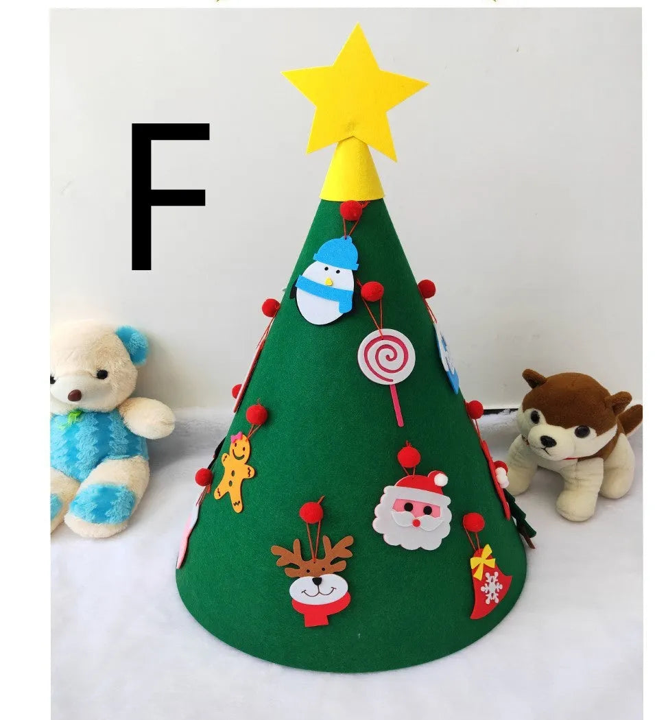 3D layered DIY felt Christmas tree with 32 decorations including Santa, reindeer, snowman, and stockings