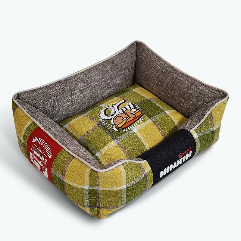 Plaid dog cushion mat in red, blue or green, scratch and bite resistant, sizes S M L