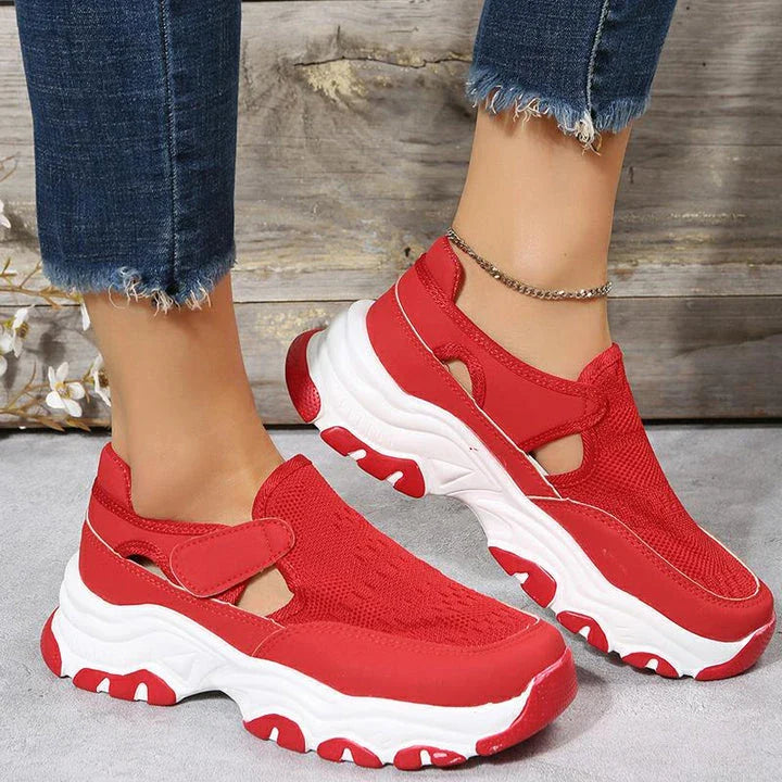 Women's mesh sports shoes in a variety of colours with flat heels and round toes, perfect for outdoor wear and casual activities.