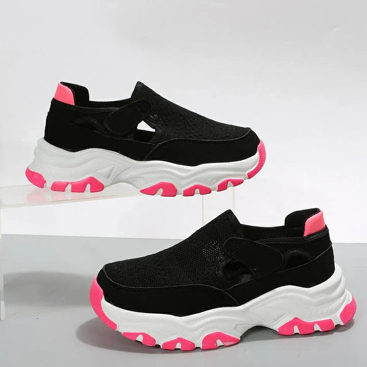 Women's mesh sports shoes in a variety of colours with flat heels and round toes, perfect for outdoor wear and casual activities.