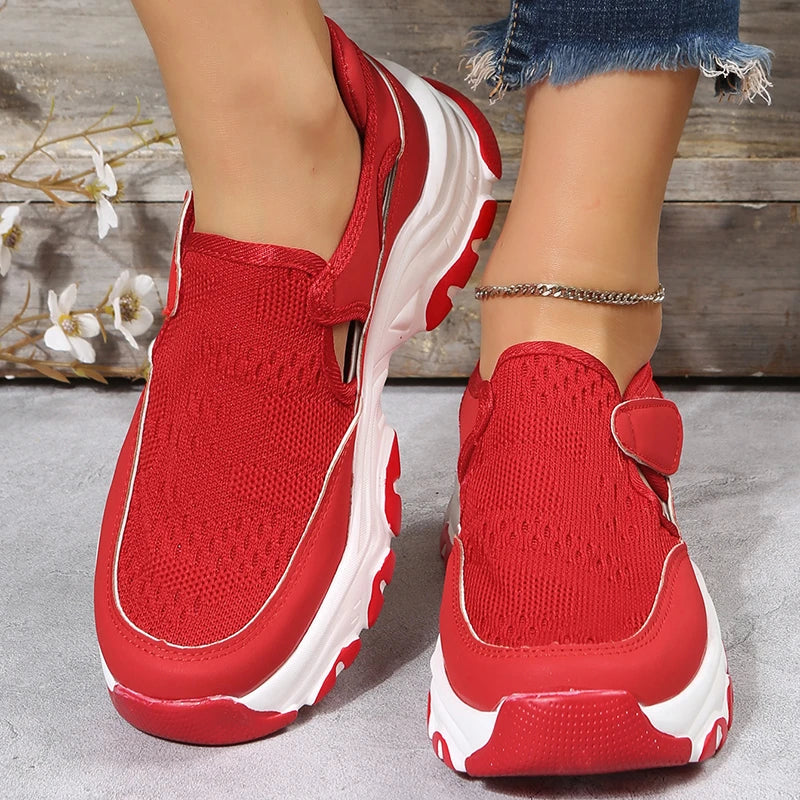Women's mesh sports shoes in a variety of colours with flat heels and round toes, perfect for outdoor wear and casual activities.