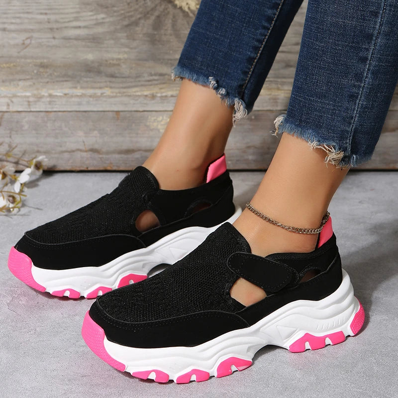 Women's mesh sports shoes in a variety of colours with flat heels and round toes, perfect for outdoor wear and casual activities.