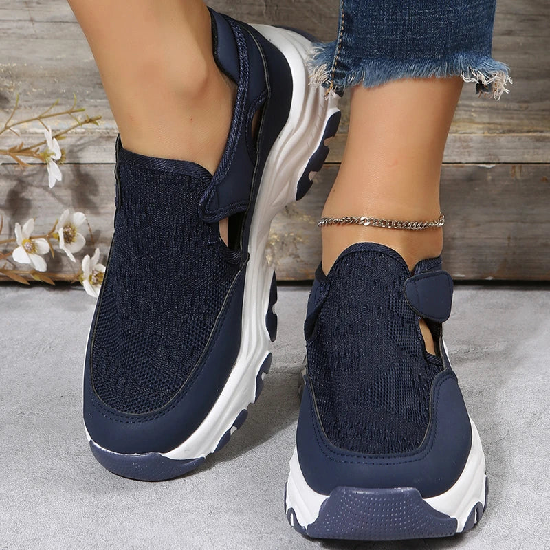Women's mesh sports shoes in a variety of colours with flat heels and round toes, perfect for outdoor wear and casual activities.
