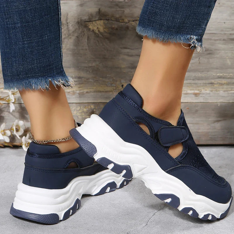 Women's mesh sports shoes in a variety of colours with flat heels and round toes, perfect for outdoor wear and casual activities.