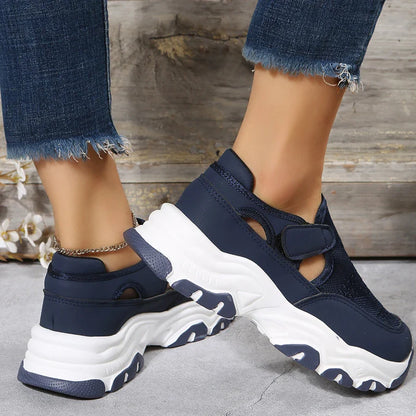 Women's mesh sports shoes in a variety of colours with flat heels and round toes, perfect for outdoor wear and casual activities.