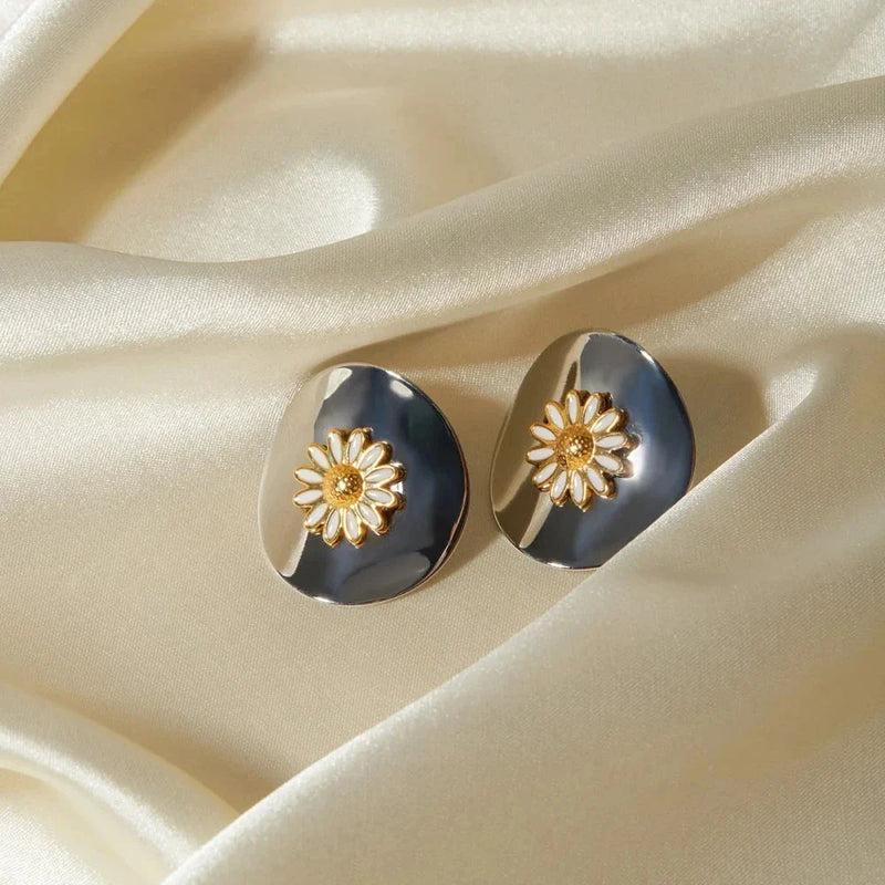 Homeenjoy UK 18K Gold-Plated Daisy Stud Earrings
