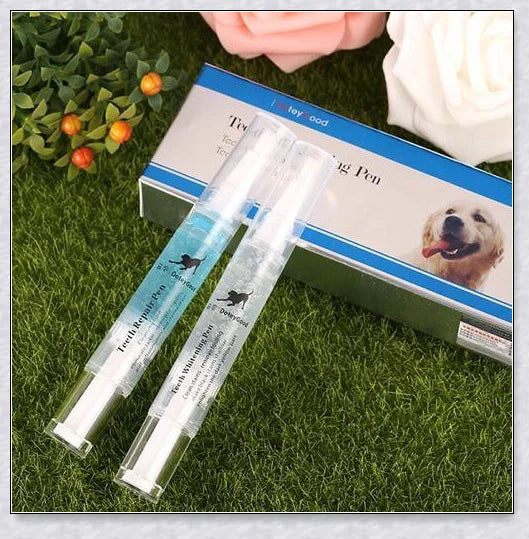 A pet dental care product designed to repair and prevent dental disease in pets, featuring a plant-based formula and a soft-bristle brush.